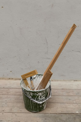 Oswald Oberhuber, Konstruktiver Kübel, 1981, Galerie Altnöder Salzburg